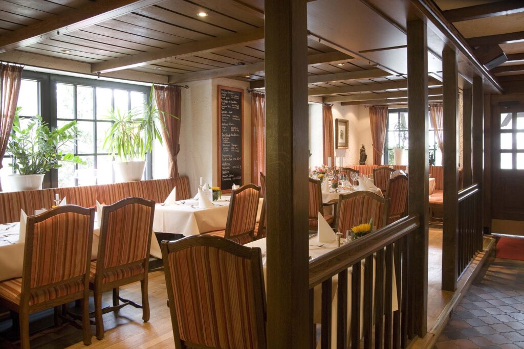 Gastraum im Restaurant Haus Kerzan
